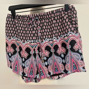Shorts, paisley print